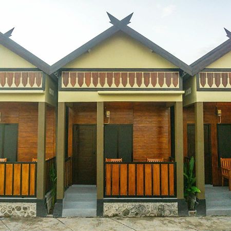 Grand Khalifah Guesthouse Sumbawa Kültér fotó