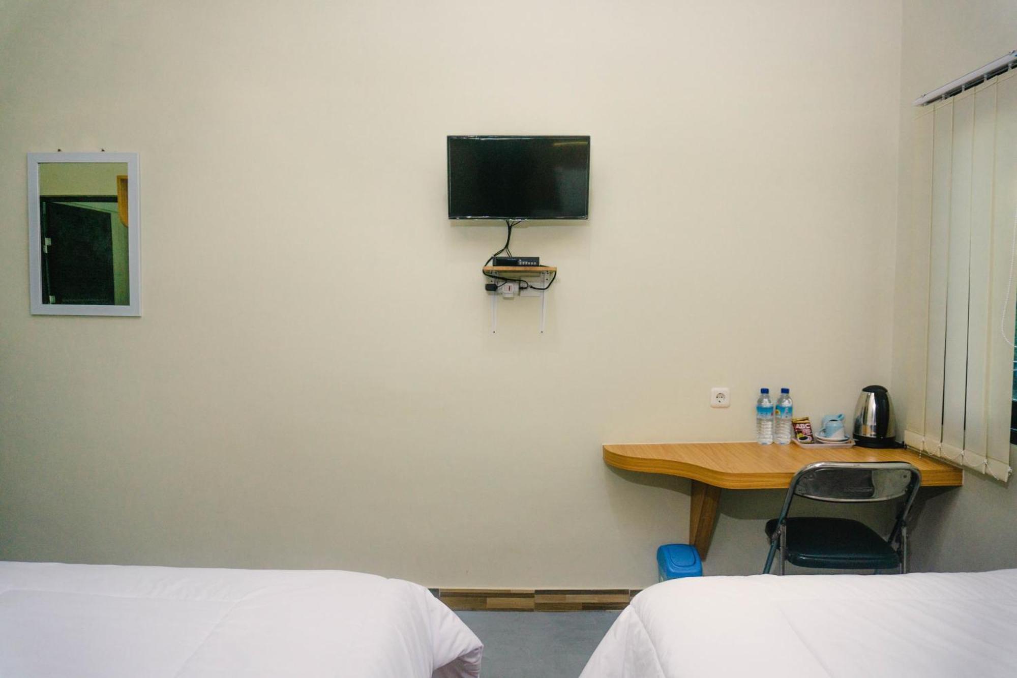 Grand Khalifah Guesthouse Sumbawa Kültér fotó