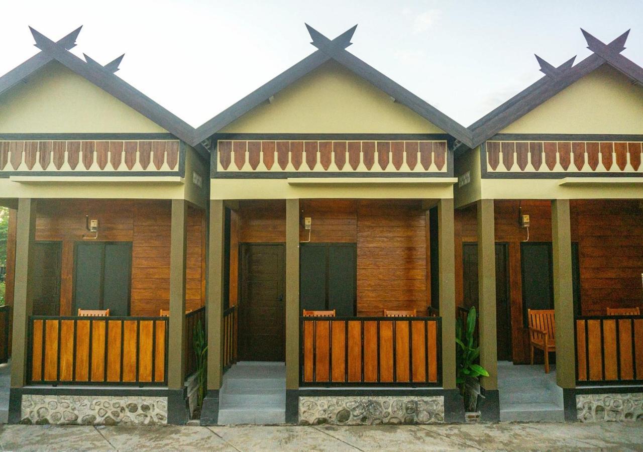 Grand Khalifah Guesthouse Sumbawa Kültér fotó