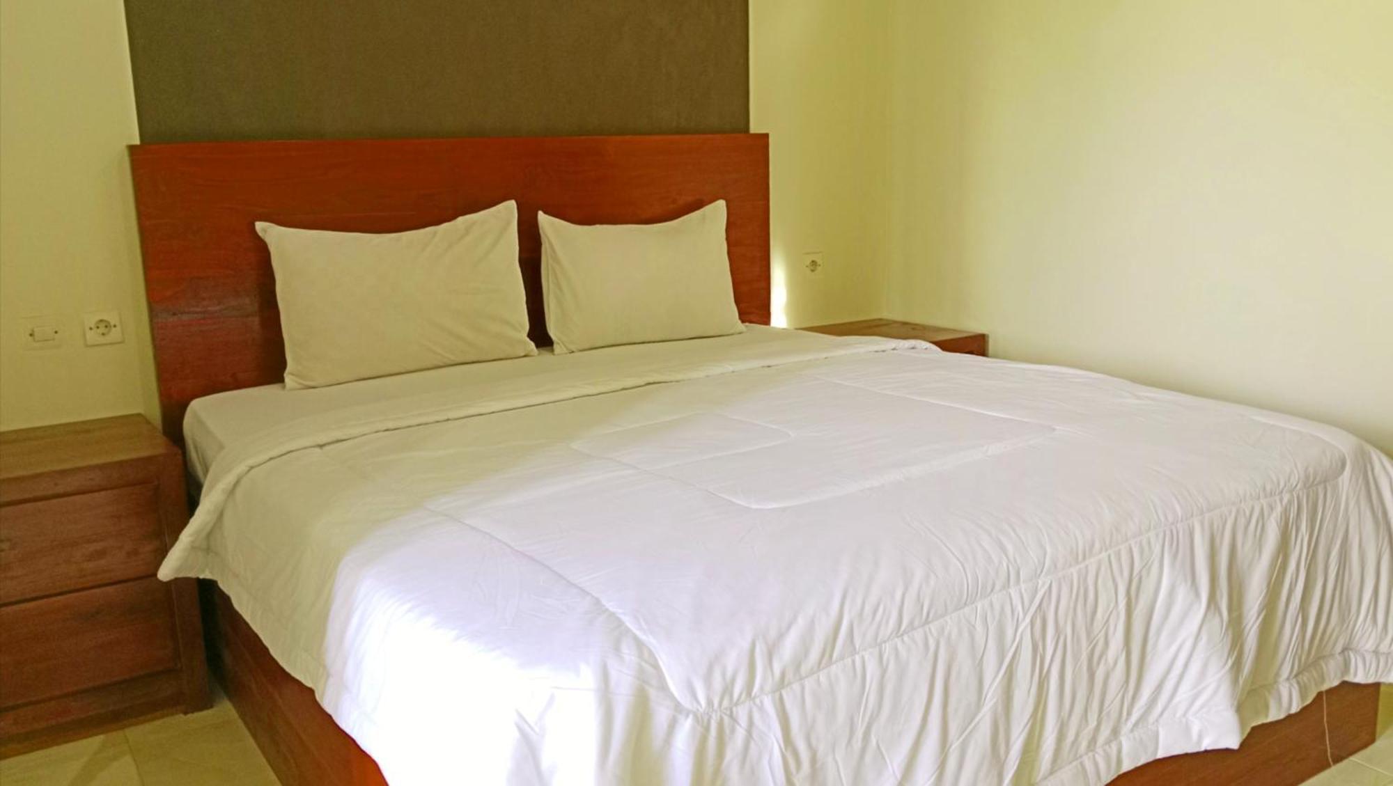 Grand Khalifah Guesthouse Sumbawa Kültér fotó