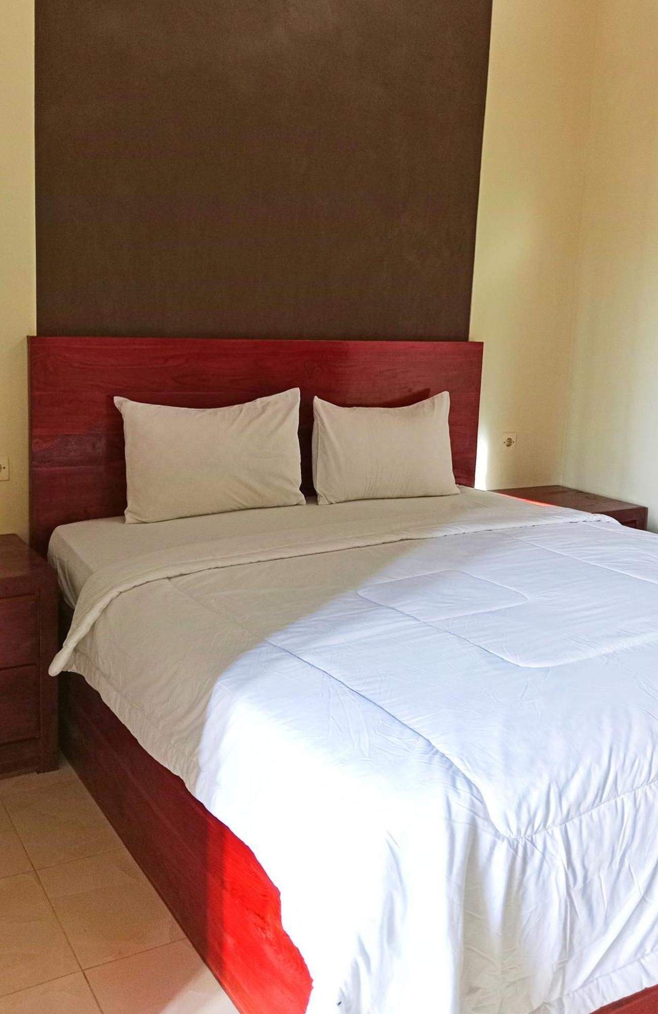 Grand Khalifah Guesthouse Sumbawa Kültér fotó