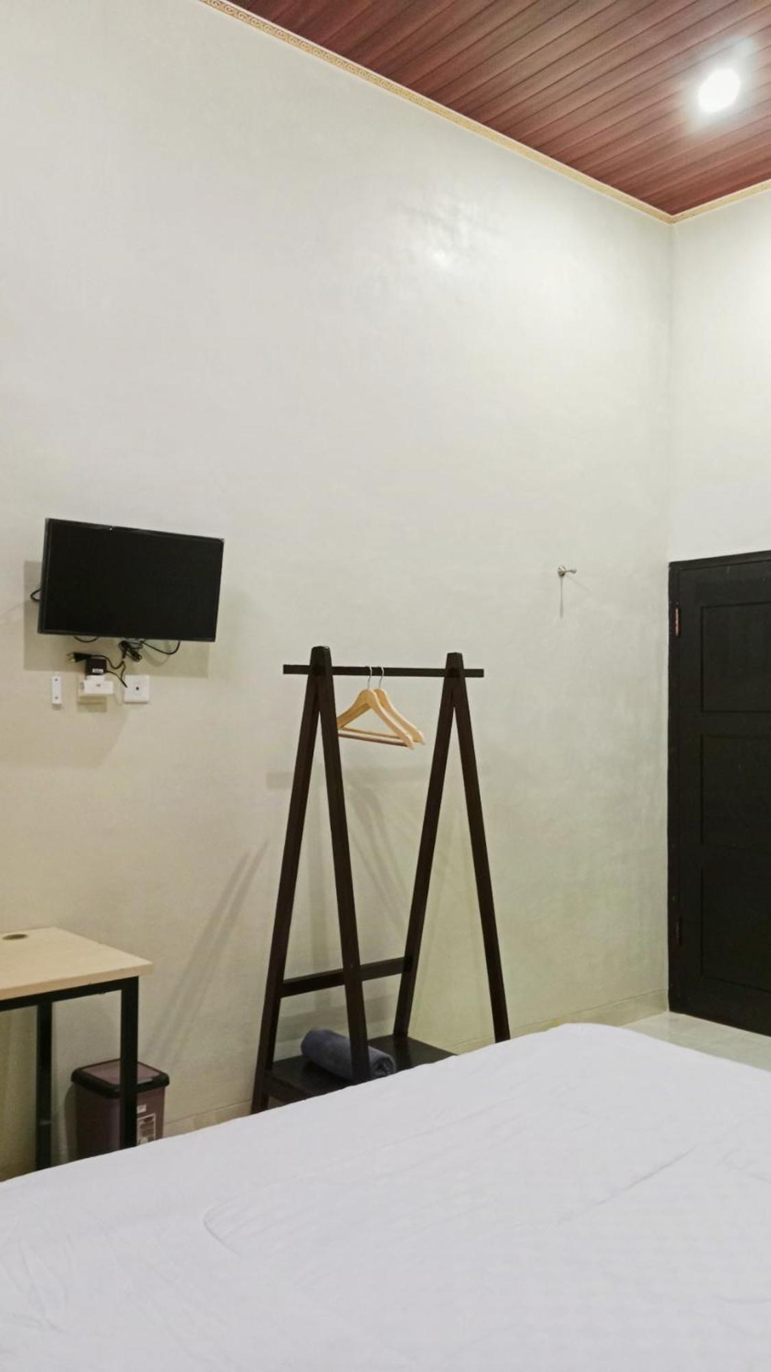 Grand Khalifah Guesthouse Sumbawa Kültér fotó