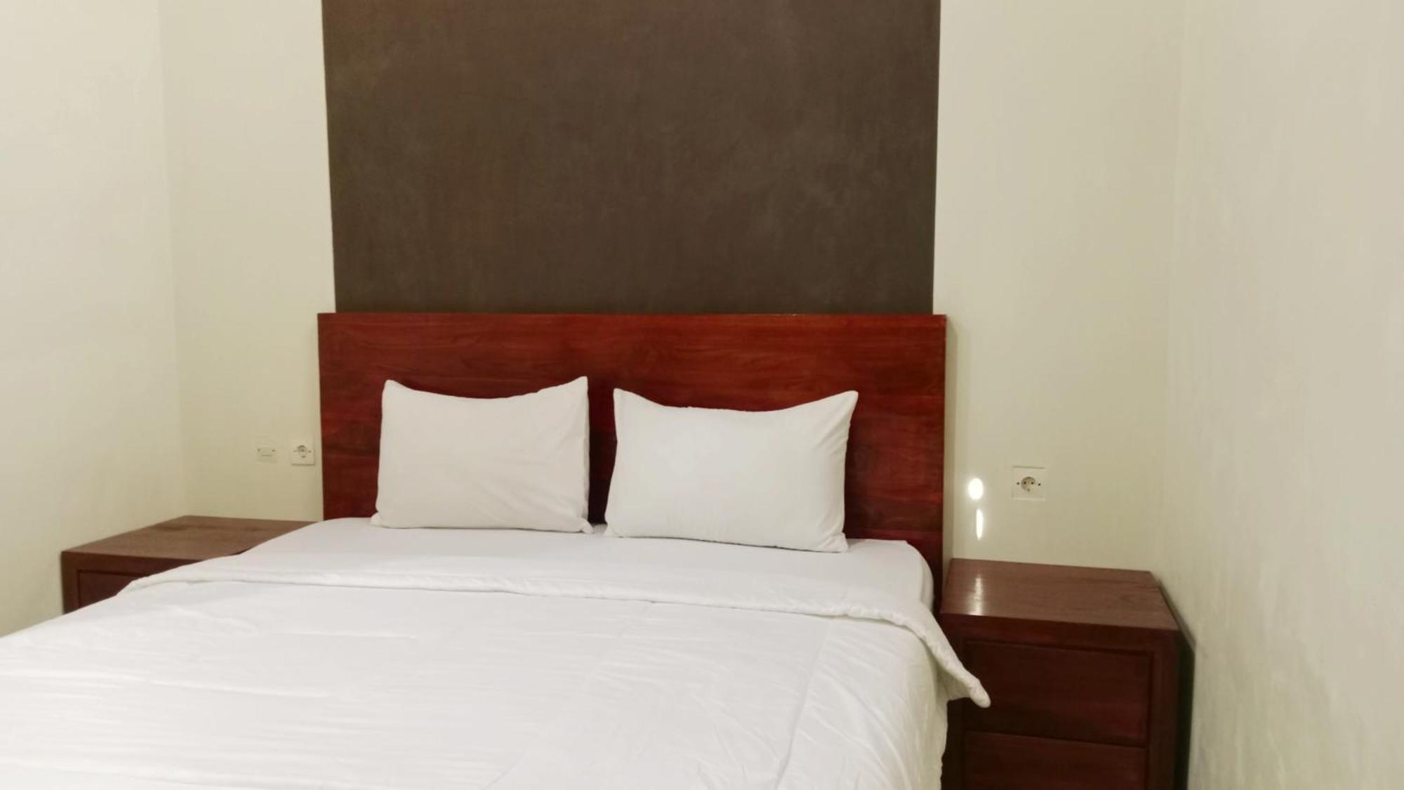 Grand Khalifah Guesthouse Sumbawa Kültér fotó